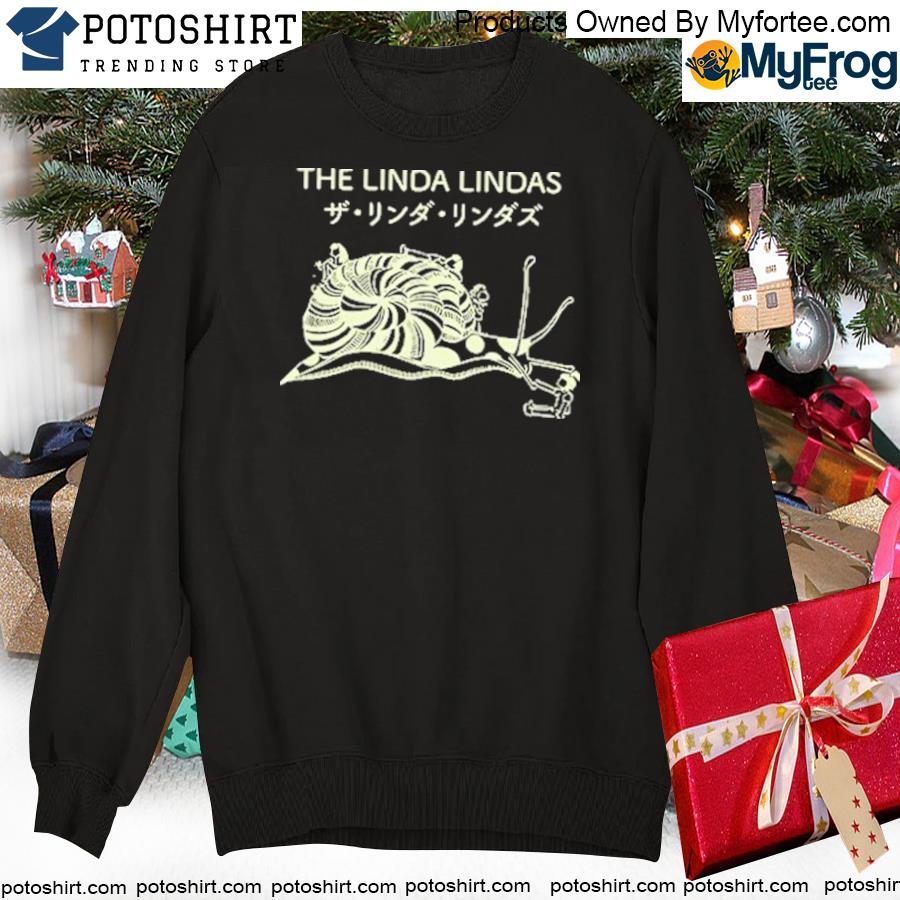 The Linda Lindas Snail T-Shirt swearte
