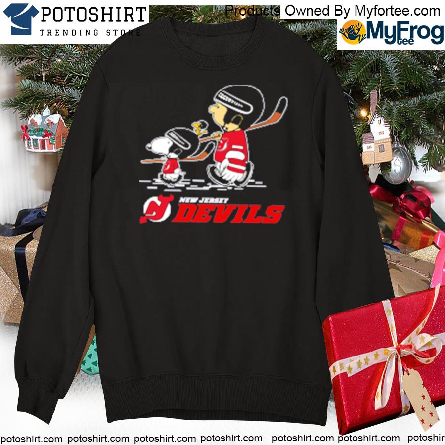 The Peanuts New Jersey Devils Hockey Logo T Shirt - Bring Your