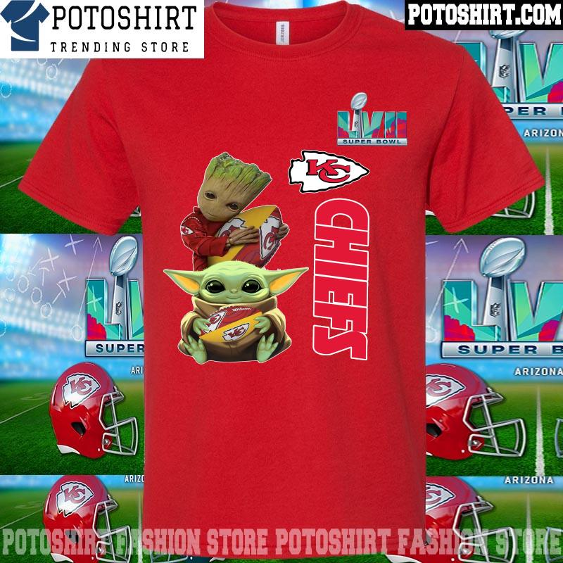 Official baby Yoda and Baby Groot hug Rugby Kansas City Chiefs shirt