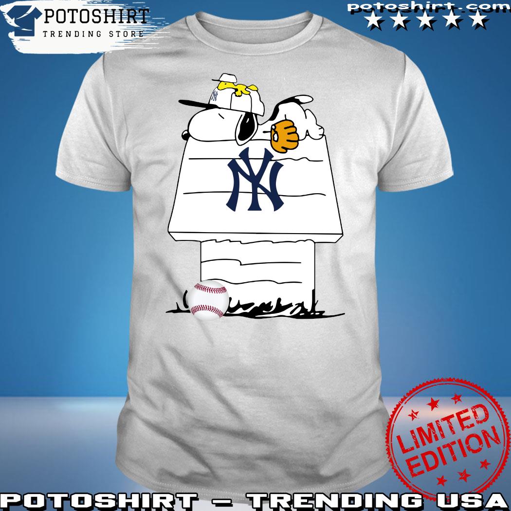 Official snoopy Baseball New York Yankees Pullover t-Shirt