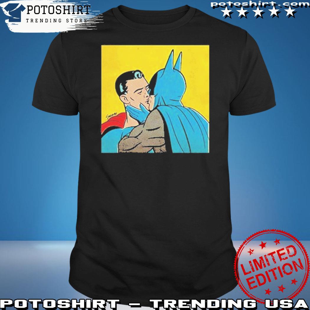 Official batman And Superman Kissing T-Shirt