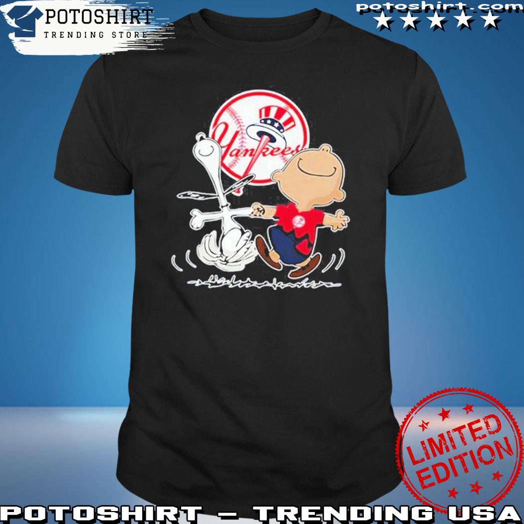 New York Yankees Charlie Brown Snoopy New York Yankees T-Shirt